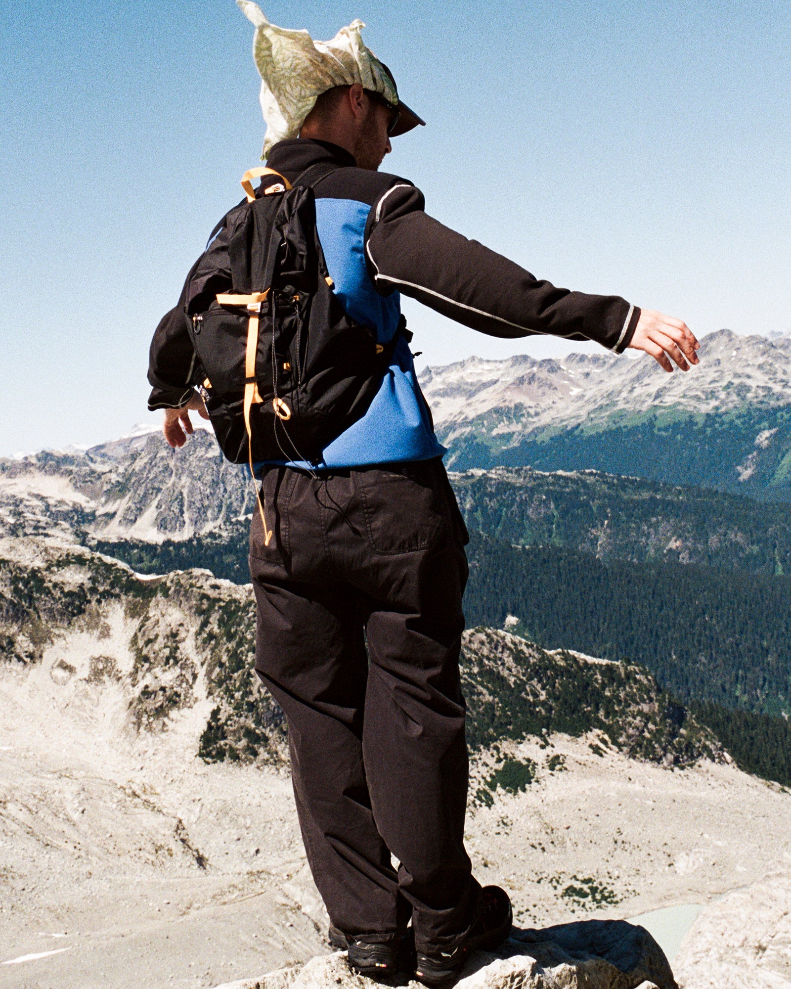 Ul 20 Backpack Mens Regular In Black