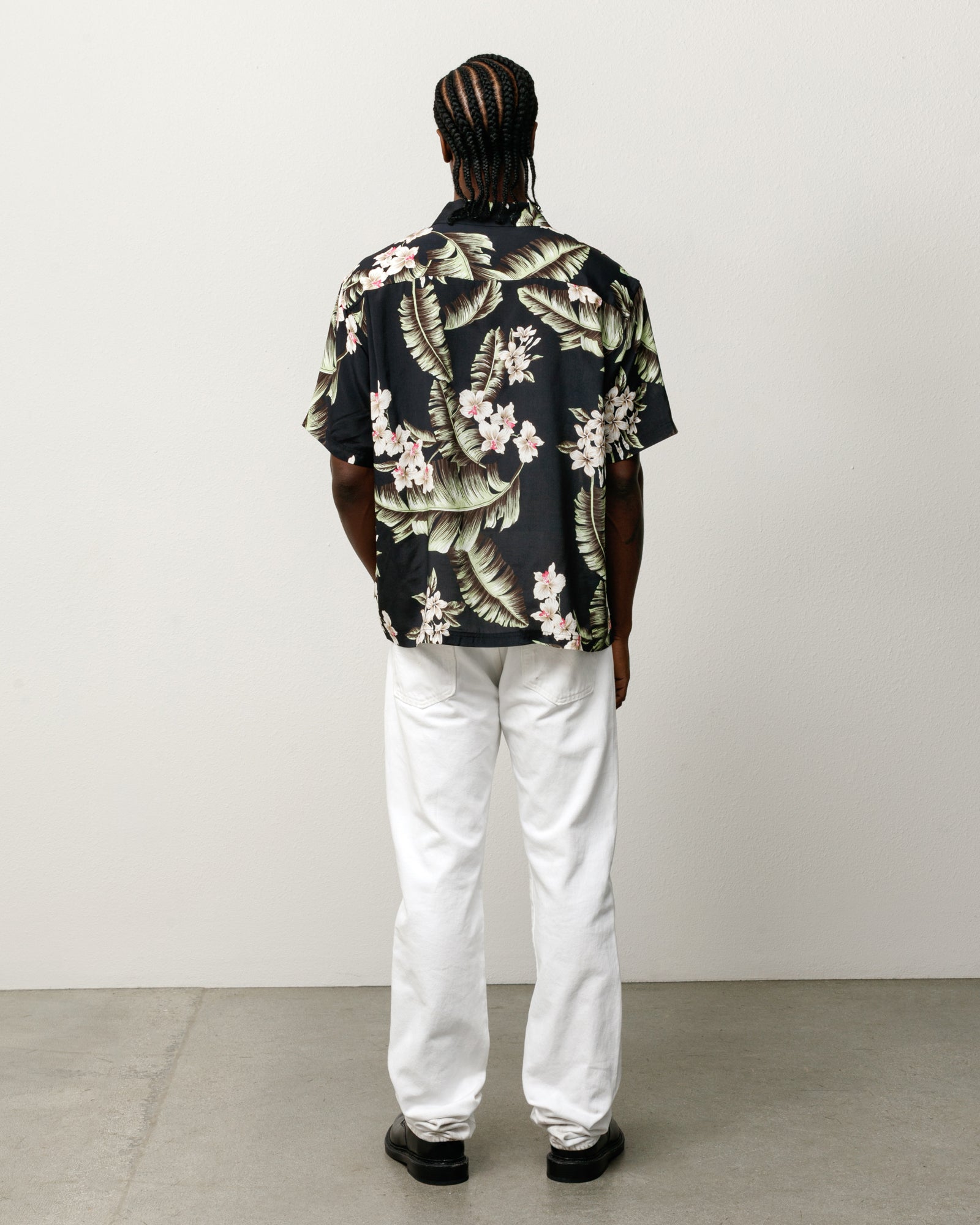 Hawaiian Floral Ss Shirt – Black | Tops & Shirts | Stüssy Japan