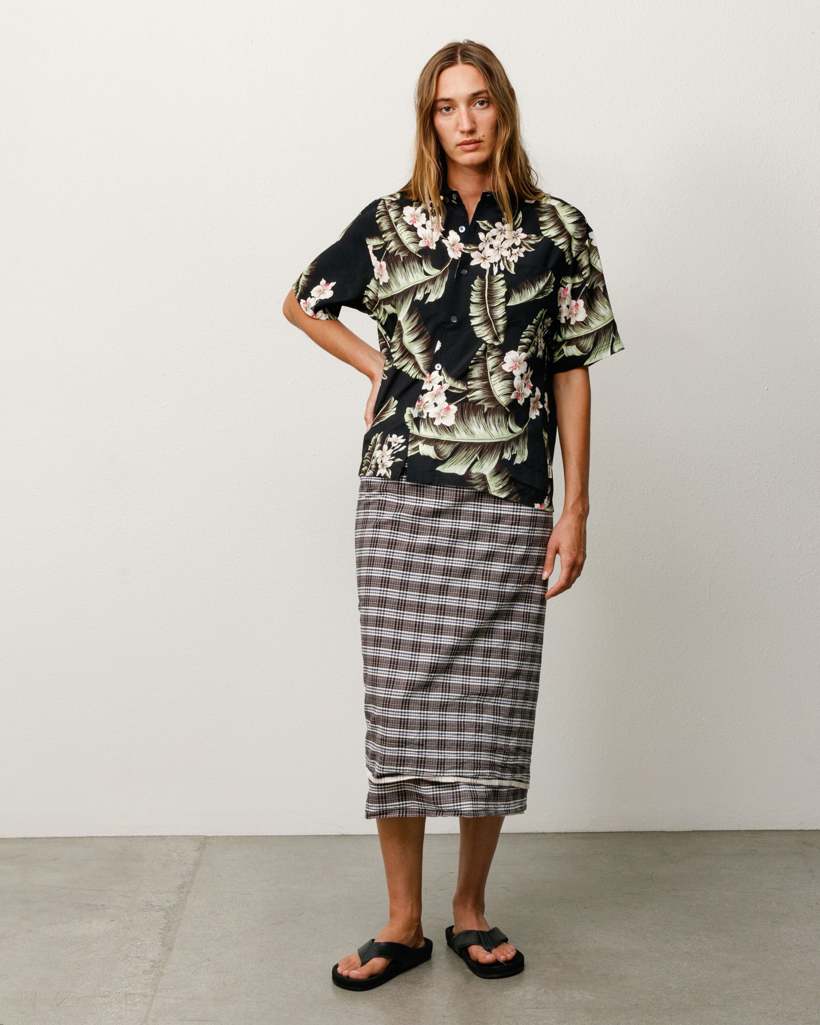 hawaian shirts 希少 Sサイズ 8月8日〆 Hawaiian Floral Ss Shirt – Black | Tops & Shirts | Stüssy Japan