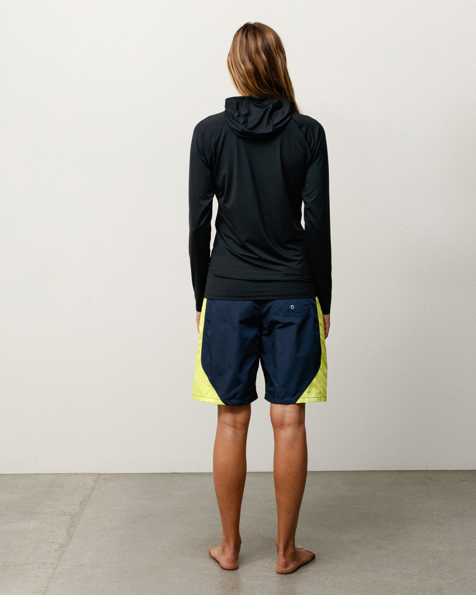 Ls Hooded Rash Guard Unisex Long Sleeve In Black