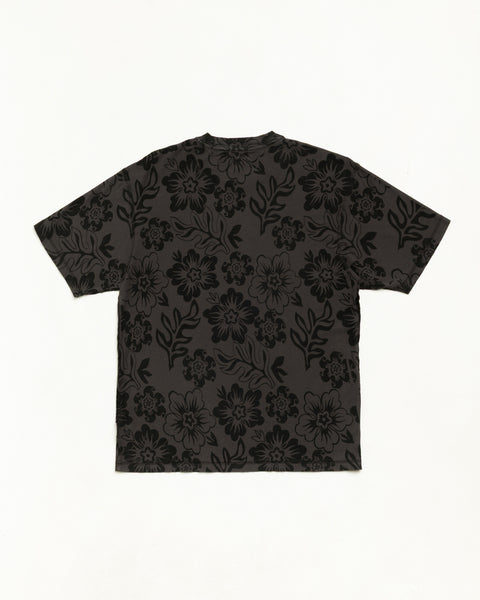 Lazy Floral Tee 半袖Tシャツ、カラーはヴィンテージブラック、フローラル総柄