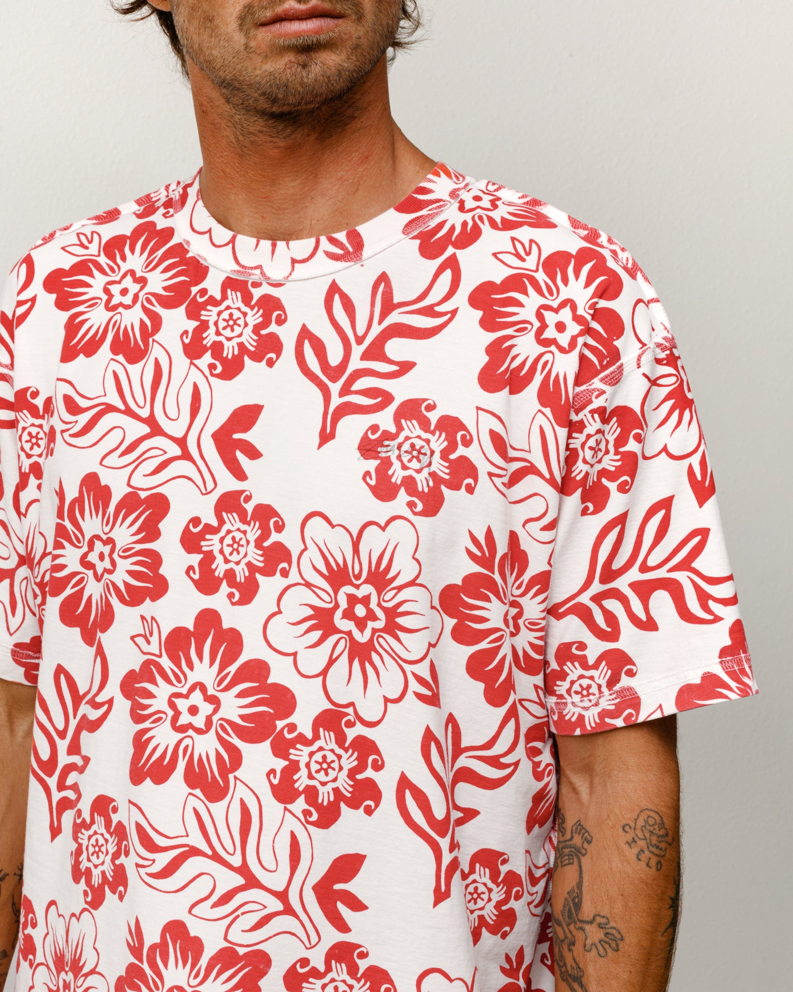 Lazy Floral Tee - White | Tops & Shirts | Stüssy Japan