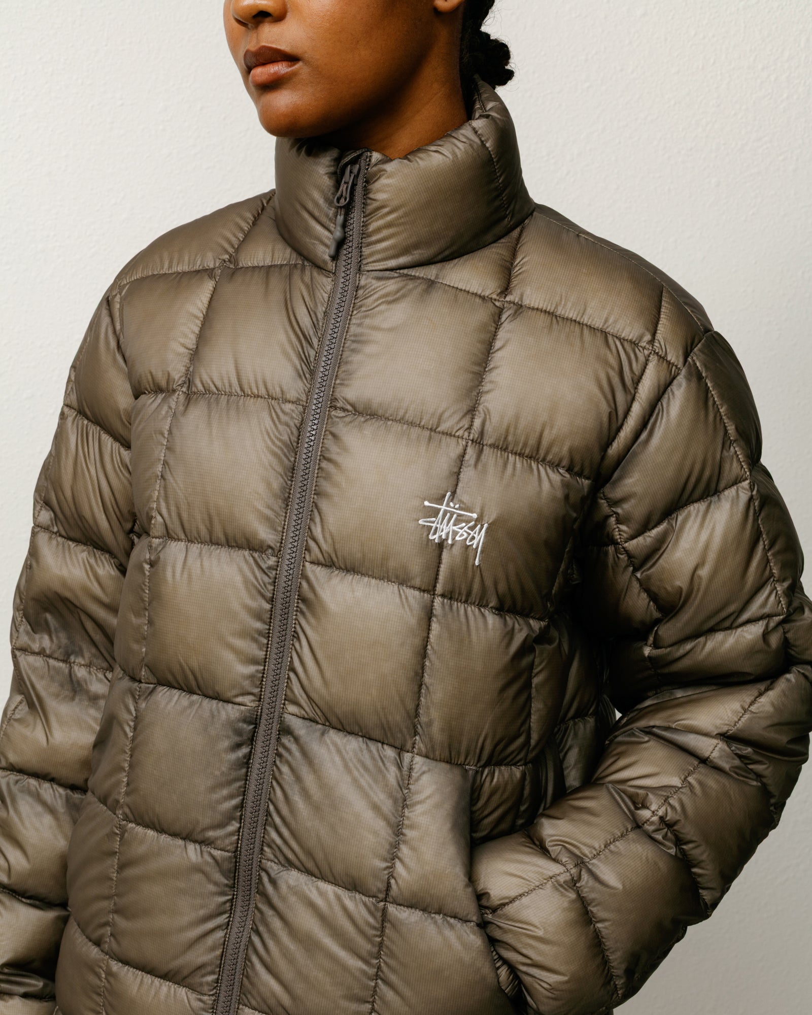 Midweight Puffer – Taupe | Outerwear | Stüssy Japan