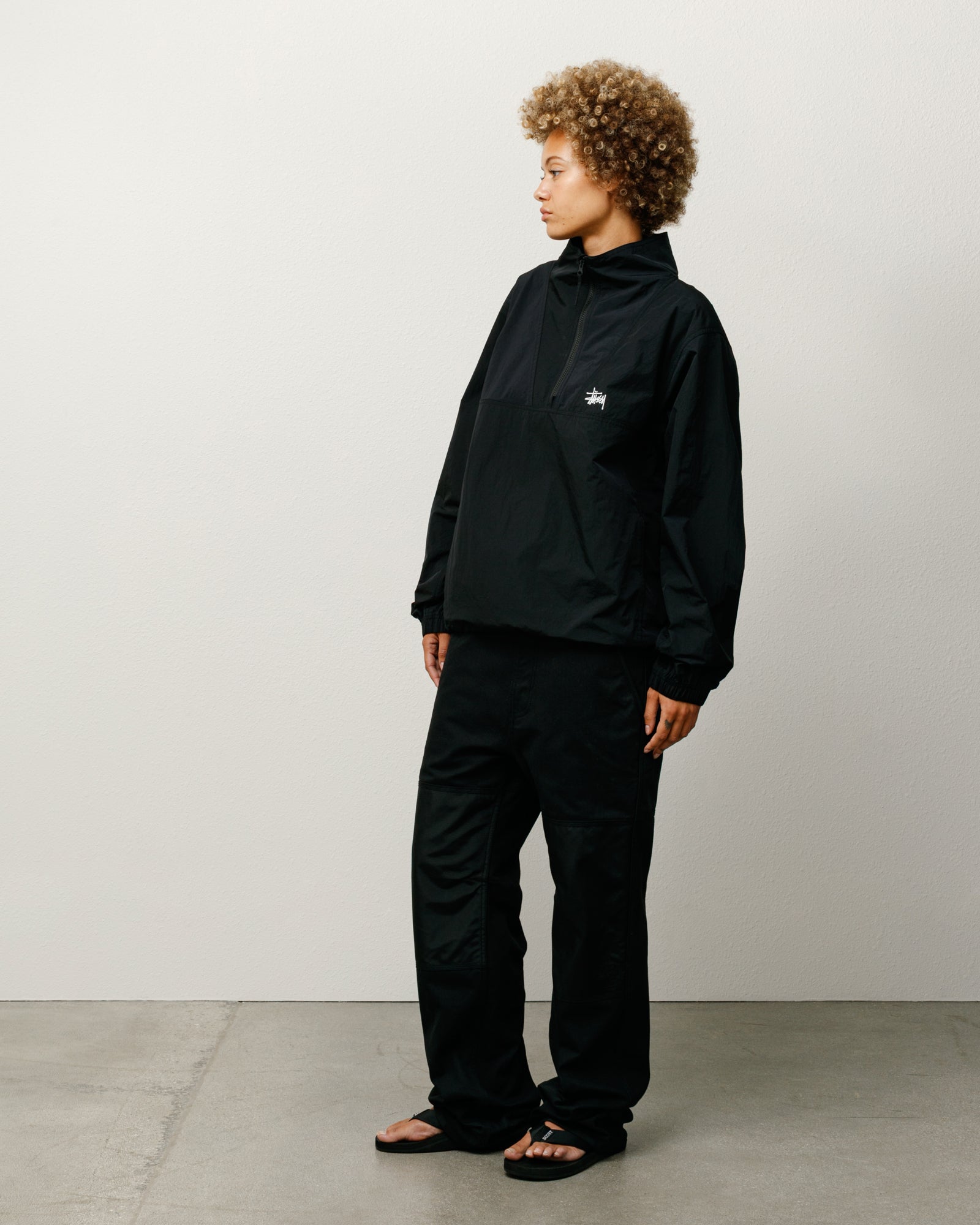 Warm Up Pullover – Black | Outerwear | Stüssy Japan