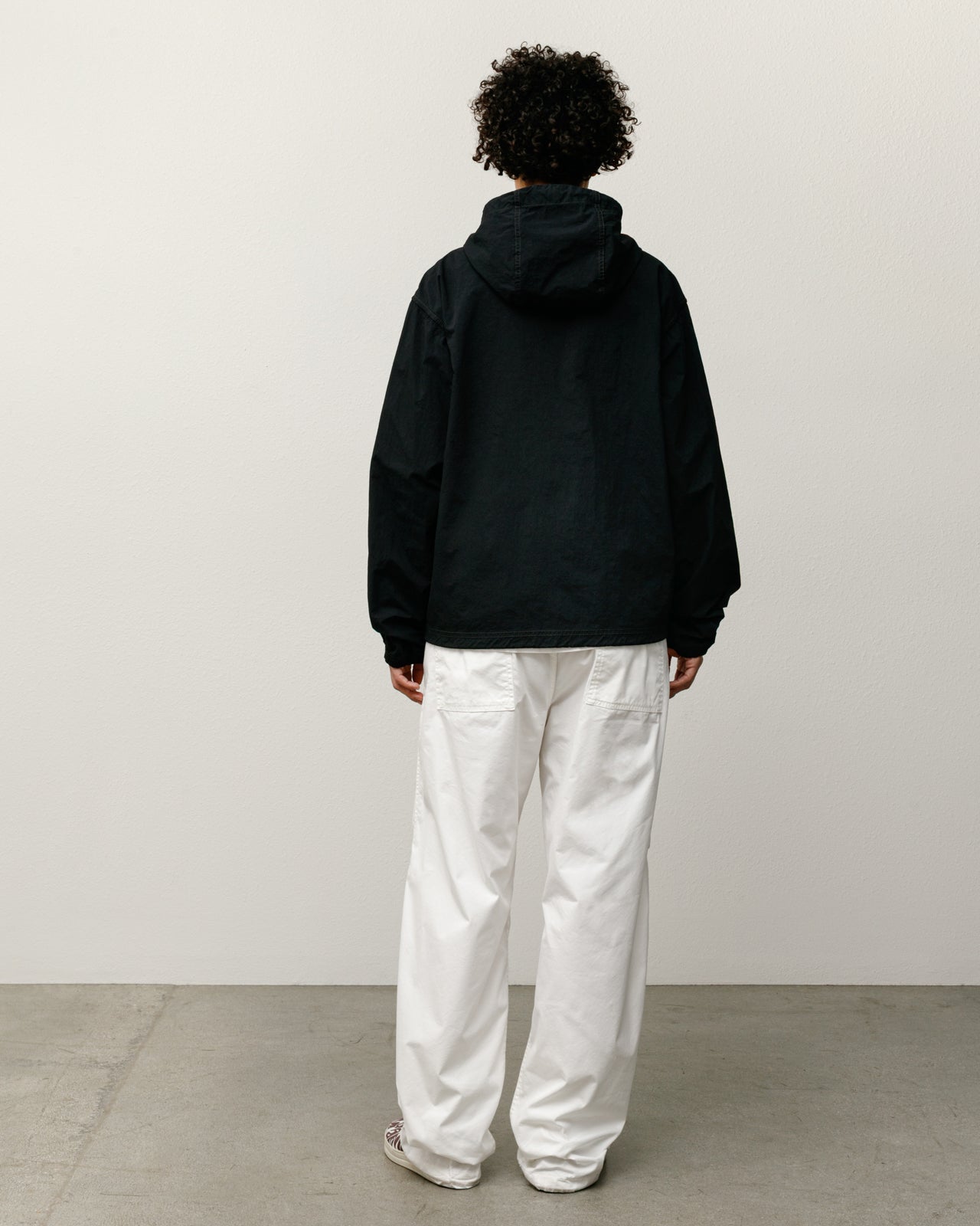 Lightweight Hooded Jacket – Black | Outerwear | Stüssy Japan