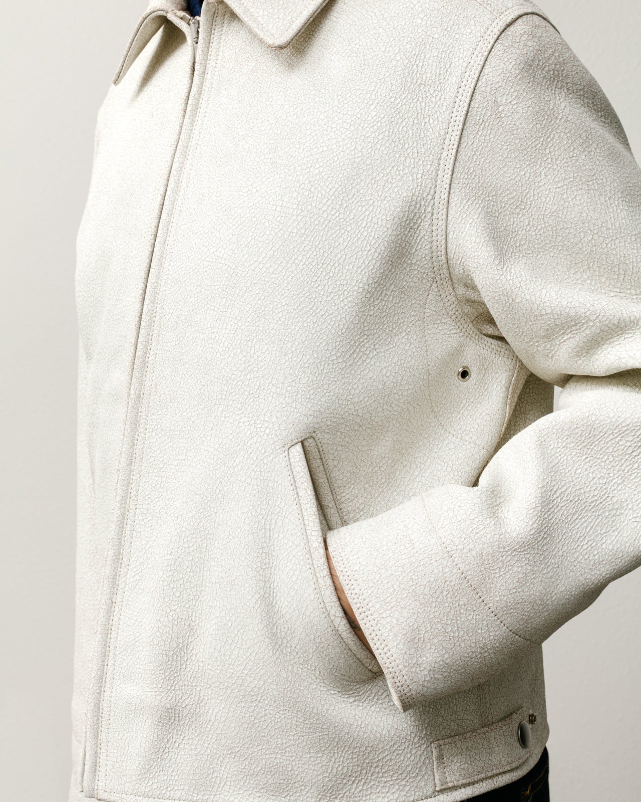 Garage Jacket Cracked Leather – White | Outerwear | Stüssy Japan