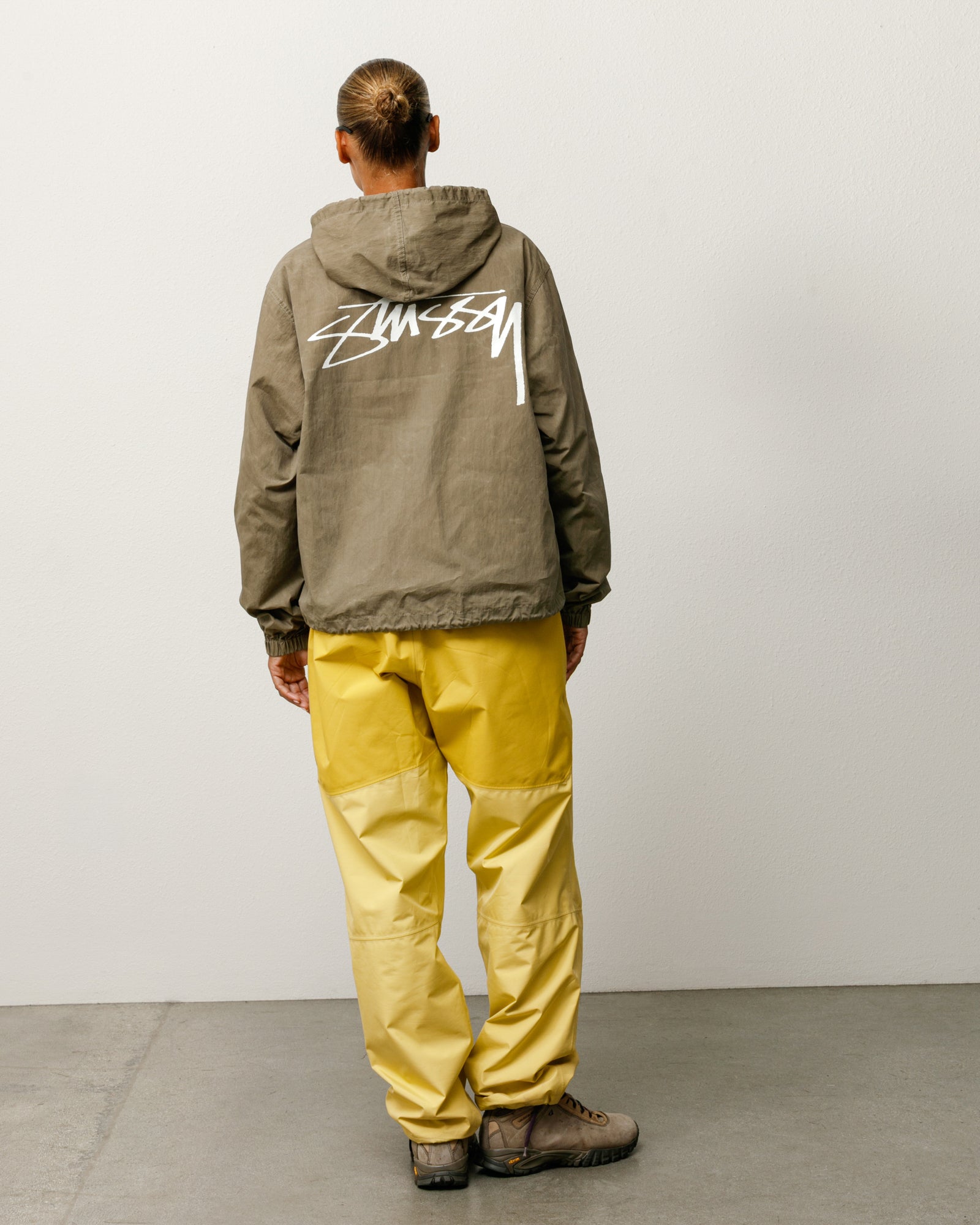 Waxed Cotton Beach Shell - Olive | Outerwear | Stüssy Japan