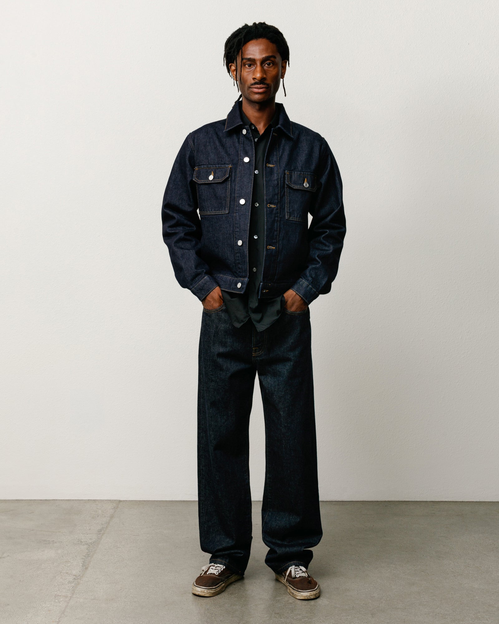 New Classic Jean Denim ユニセックス、カラー：リンスドインディゴ
