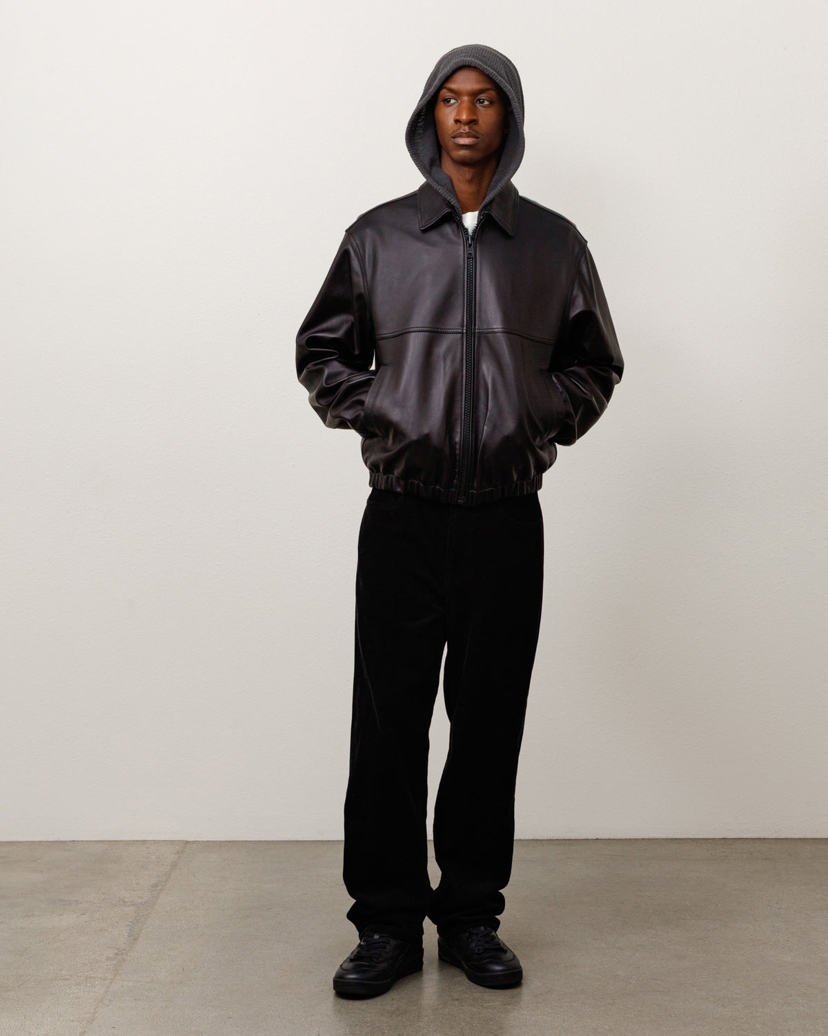 New Classic Corduroy Unisex Regular In Black