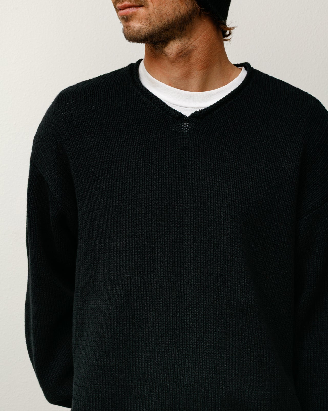 Roll V Neck Sweater Mens Long Sleeve In Black