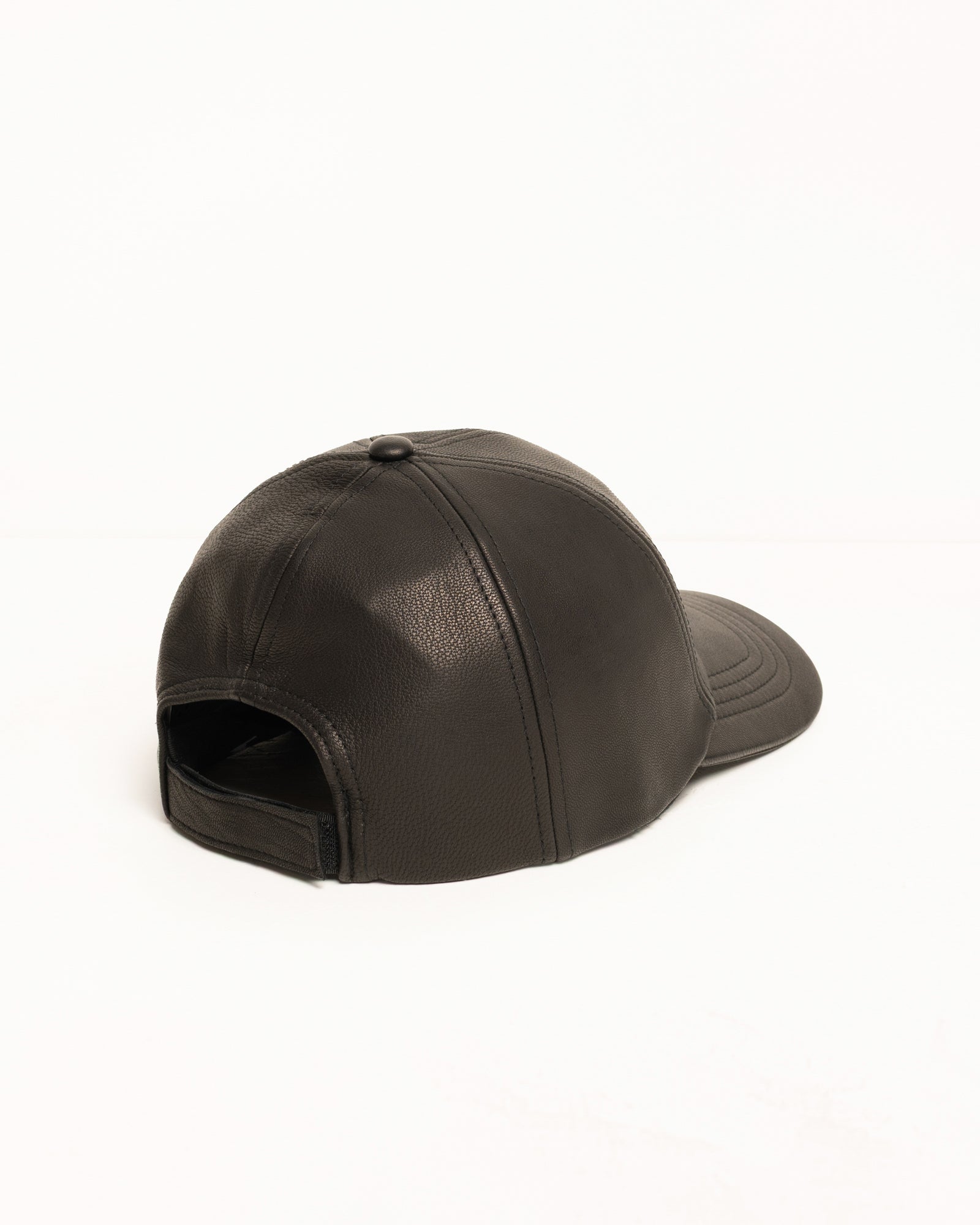 Stüssy Basic Leather Strapback Cap ブラック ☆関税込☆Stussy☆BASIC LEATHER STRAPBACK CAP☆ (STUSSY/キャップ