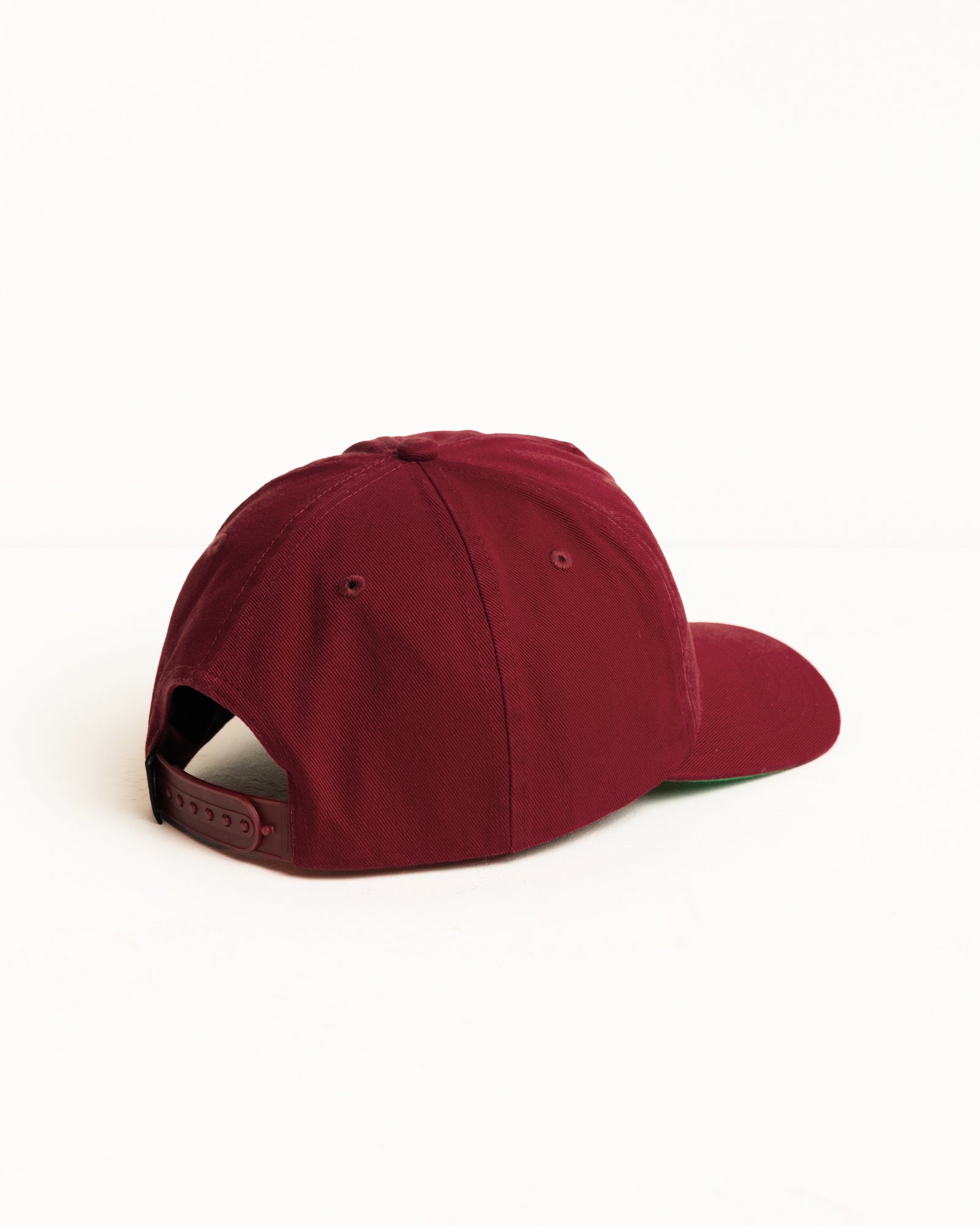 BIG STOCK SNAPBACK CAP ヘッドウェア（カラー：クリムゾン）