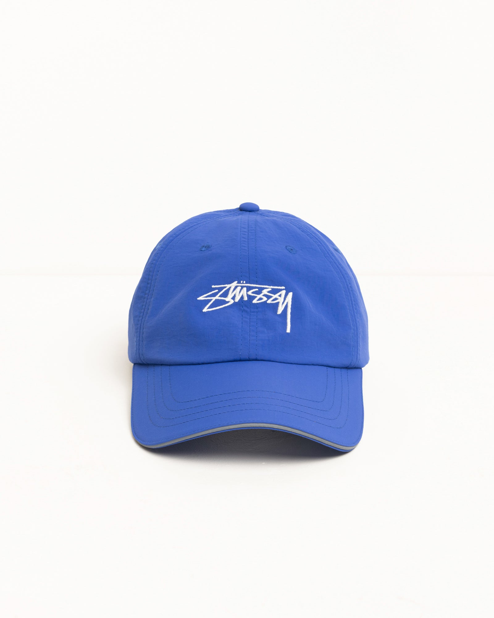スムース ストック ナイロン スポーツ キャップ ヘッドウェア、カラー：ブルーのヘッドウェアアイテムです