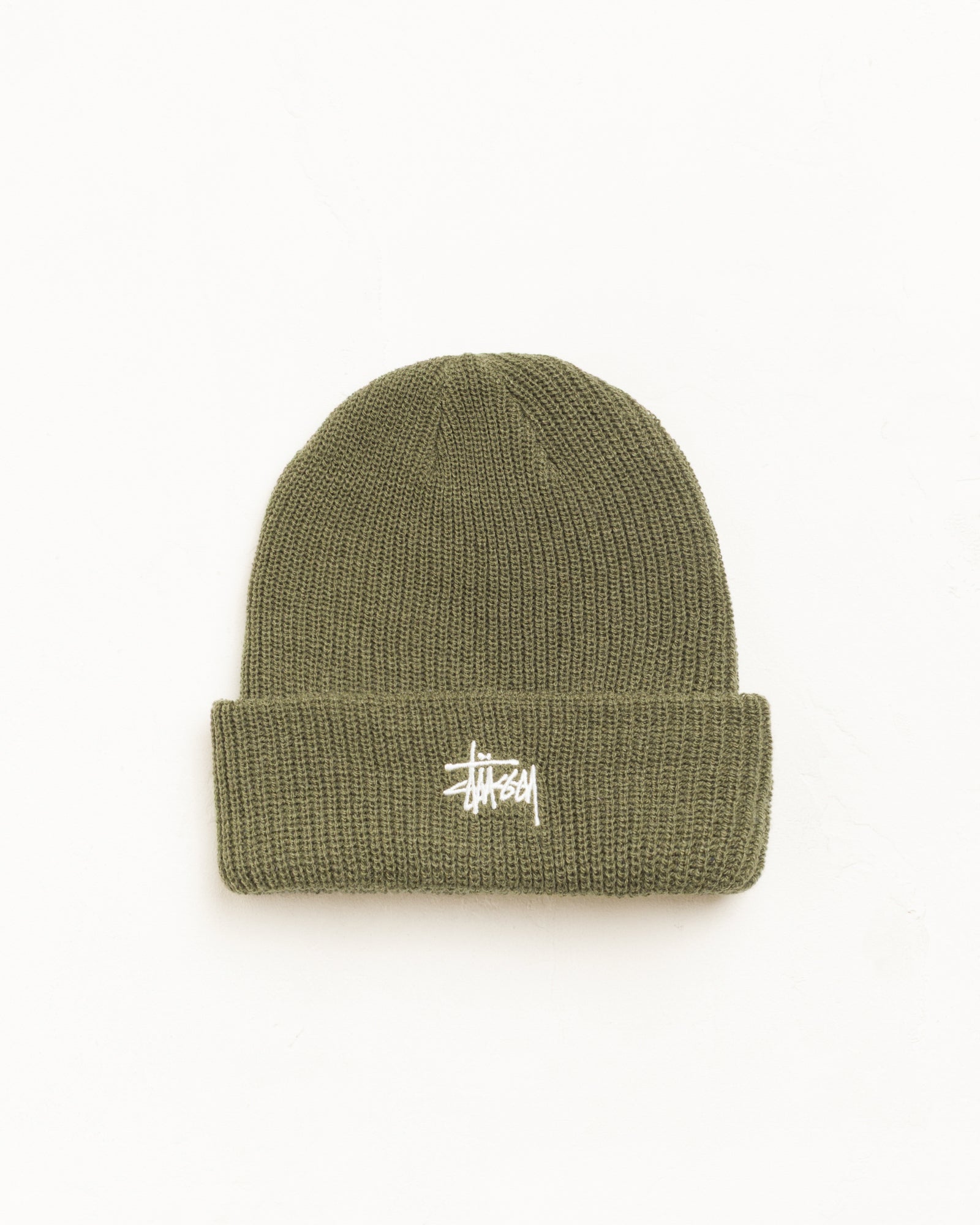ベーシック Stüssy カフ ビーニー（ダークオリーブ）