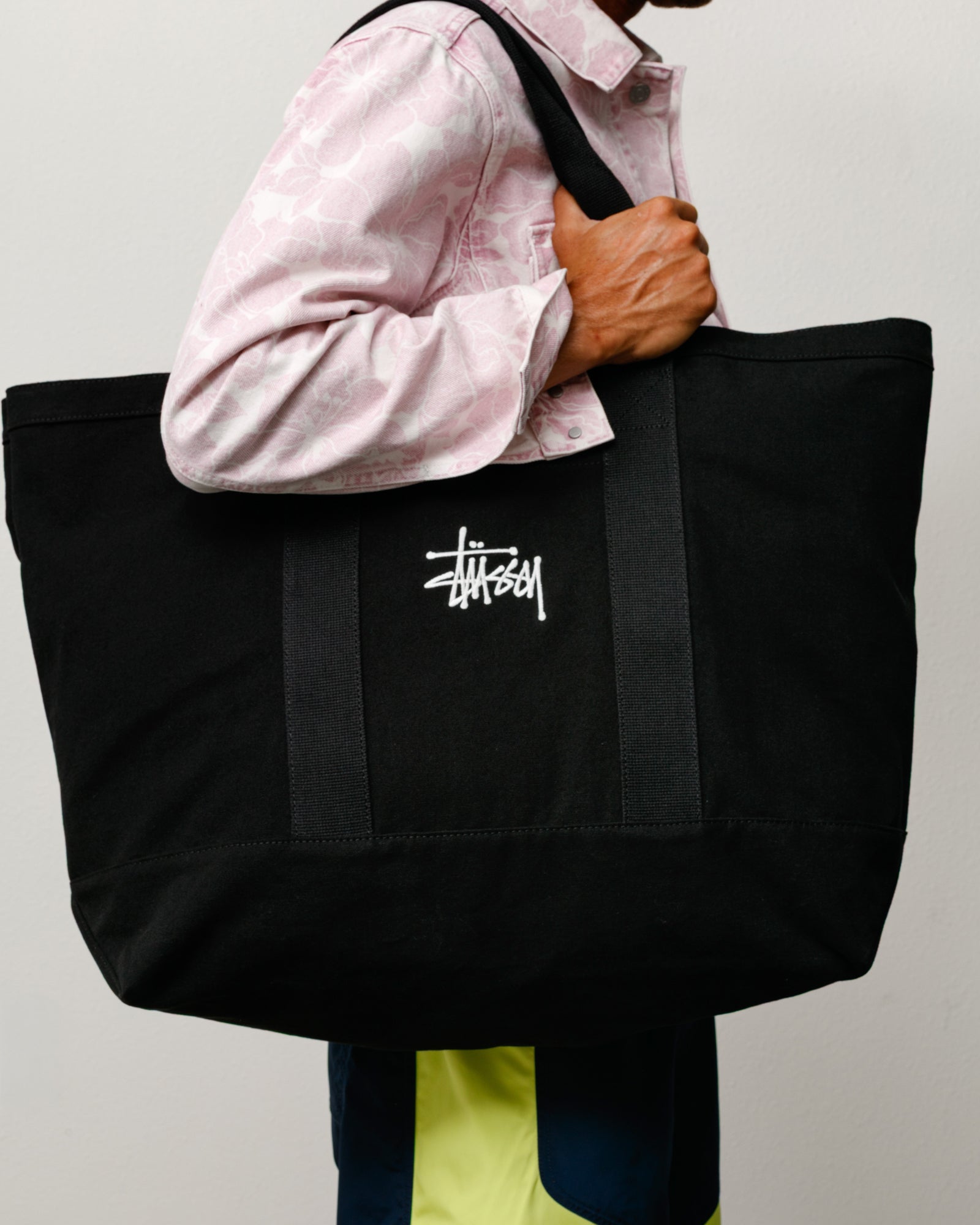 Canvas Extra Large Tote - Black | Accessories | Stüssy Japan