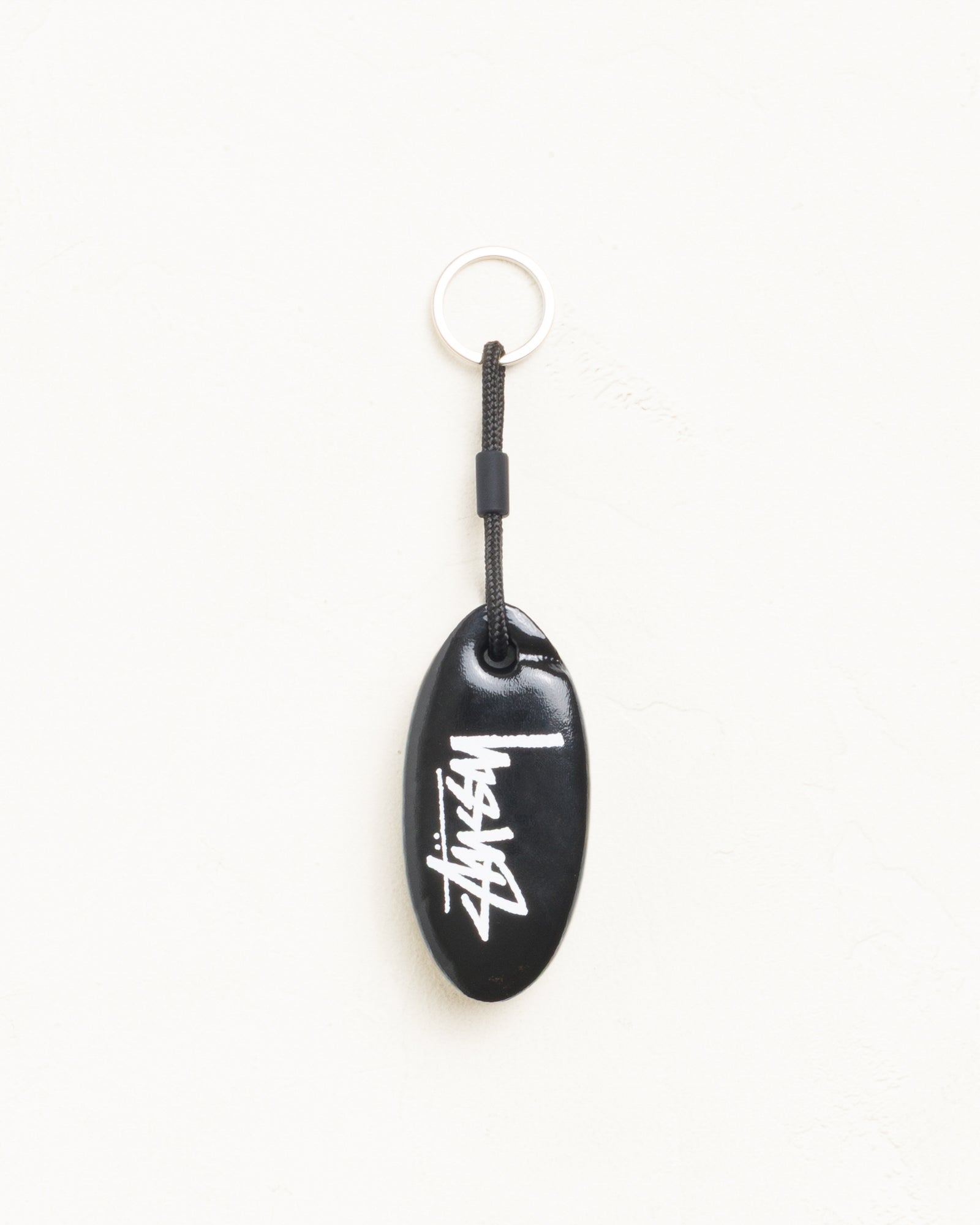 フローティー キーチェーン アクセサリー（ブラック） | hero:main:collection:new-arrivals,shirts,tops-shirts,all,tees,outerwear,denim,knits,accessories,sunglasses,hoodies,sweats,mens-hoodies-sweatshirts,shorts,pants,bottoms,crew-sweats,zip-ups,swim,sweatpants,graphics,lazy-tees,mens-swim,womens-swim,swim,basic-9twenty,button-ups,jerseys,thermals,shorts,trunks,cargos,denim-jeans,bottoms,bags,belts,wearables,gear,footwear,button-ups,basic-tops,jerseys, | product-card-slider