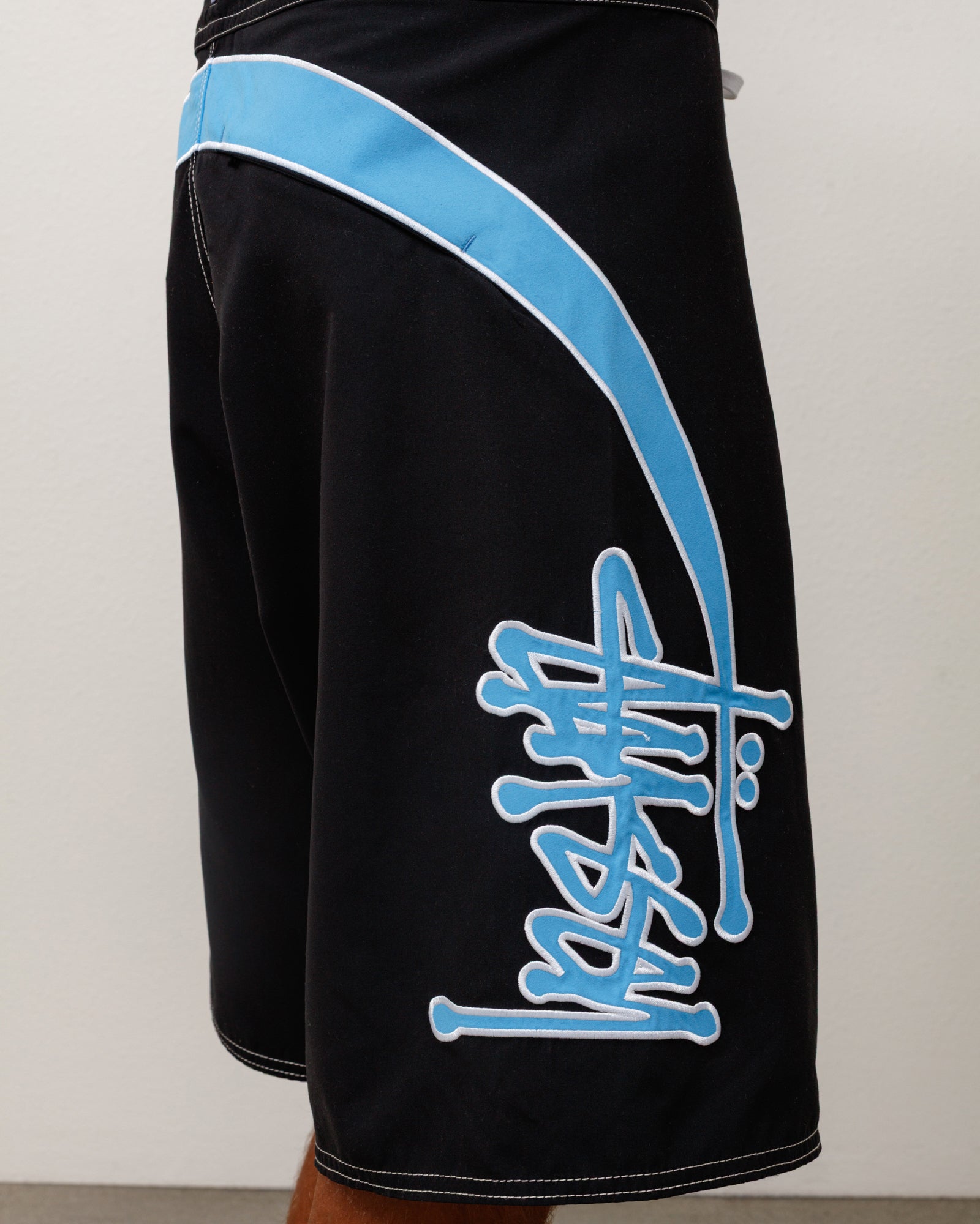 Stüssy & Always ボードショーツ（ブラック）