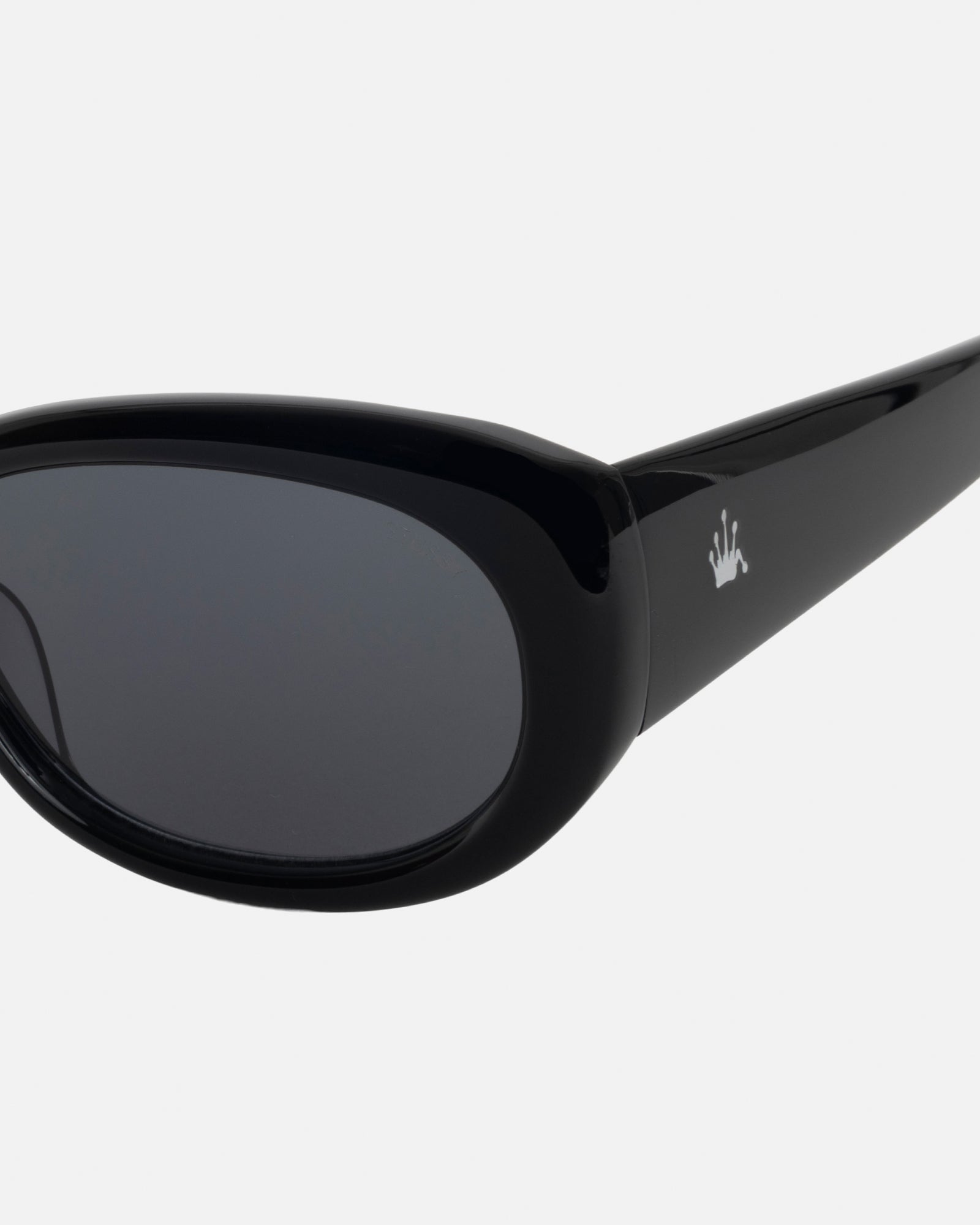 June Sunglasses in black / black – Stüssy Japan