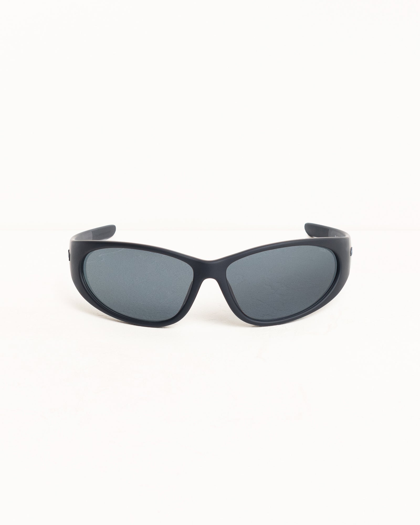 Adrian Sunglasses Unisex In Matte Rubber/black/black Lens