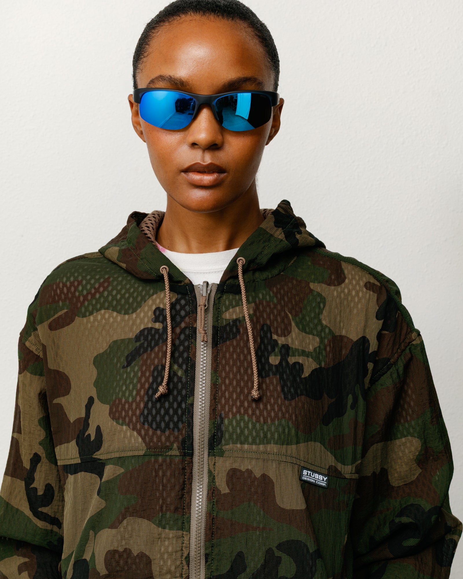 Hiro Sunglasses Unisex In Frost Black/blue Mirror Lens