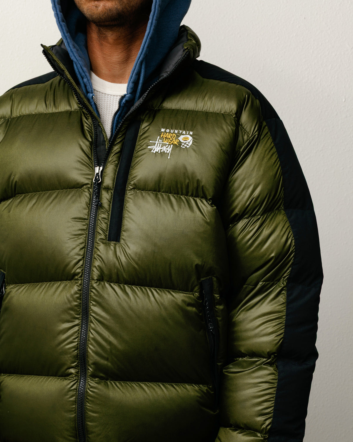 Stüssy & Mountain Hardwear Subzero™ Down Jacket – Dark Army 