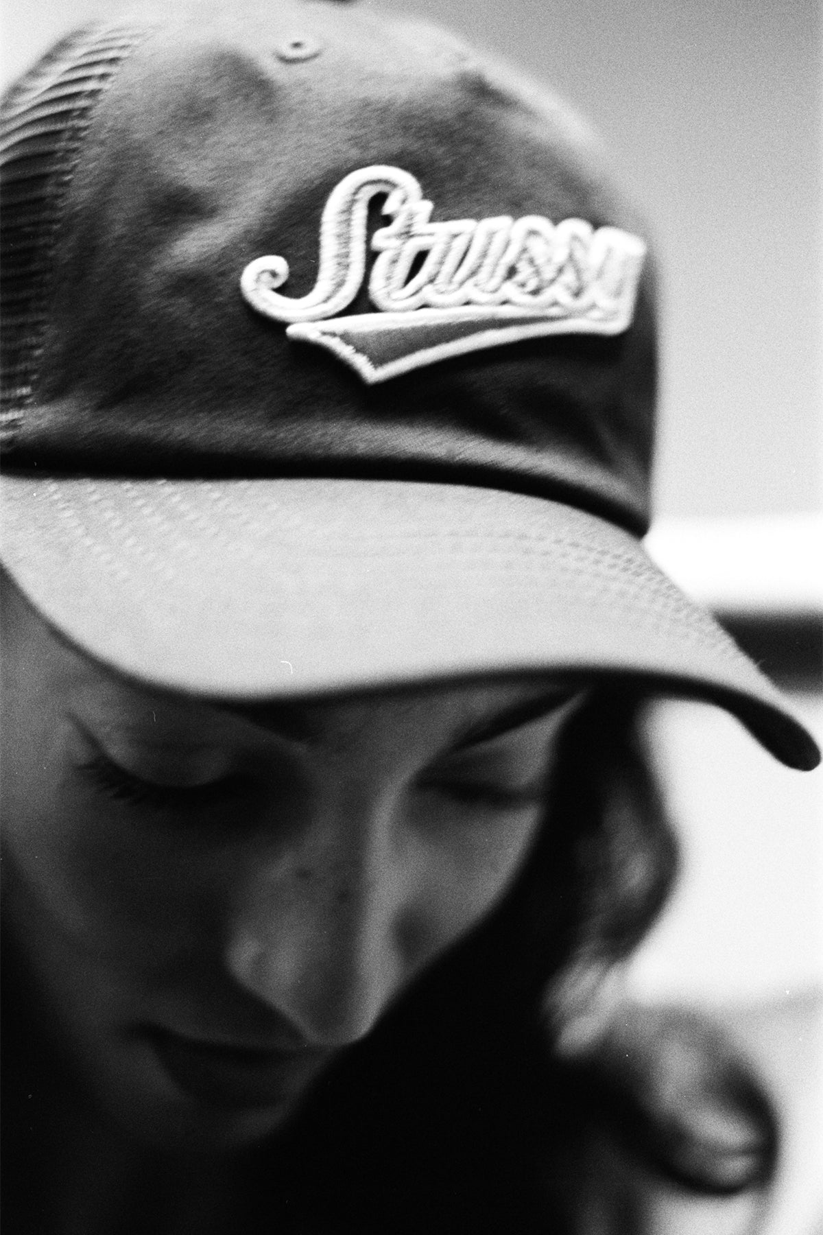 STUSSY 遣わ ステューシー パーカーフードロゴ刺繍 M 筆記体 ブルー