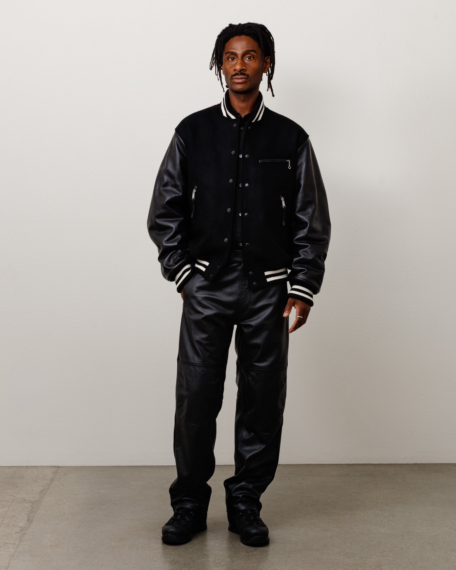 Varisty Jacket Unisex Long Sleeve In Black
