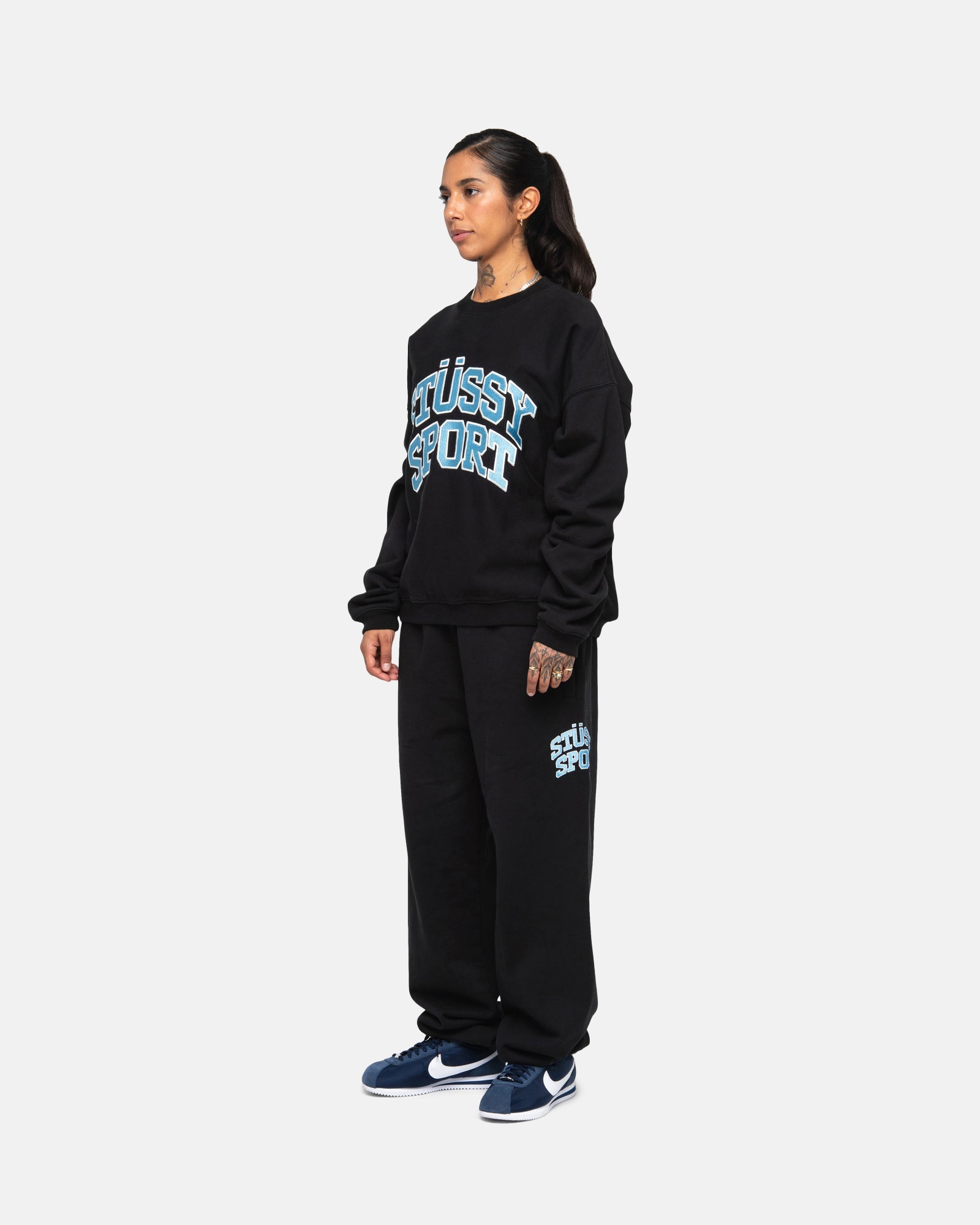 stussy relaxed oversized cre.w black
